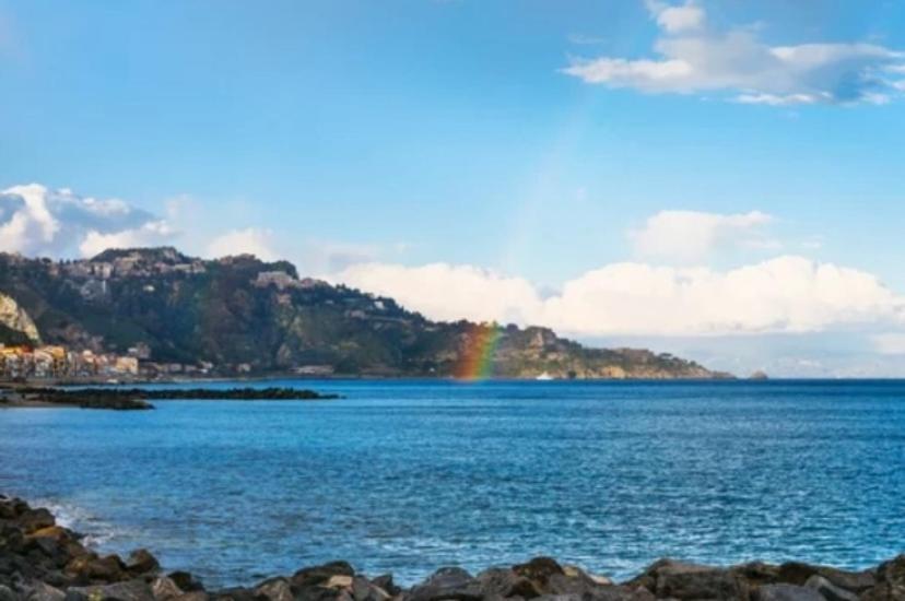 Ag Luxury Rooms Giardini Naxos Exterior photo